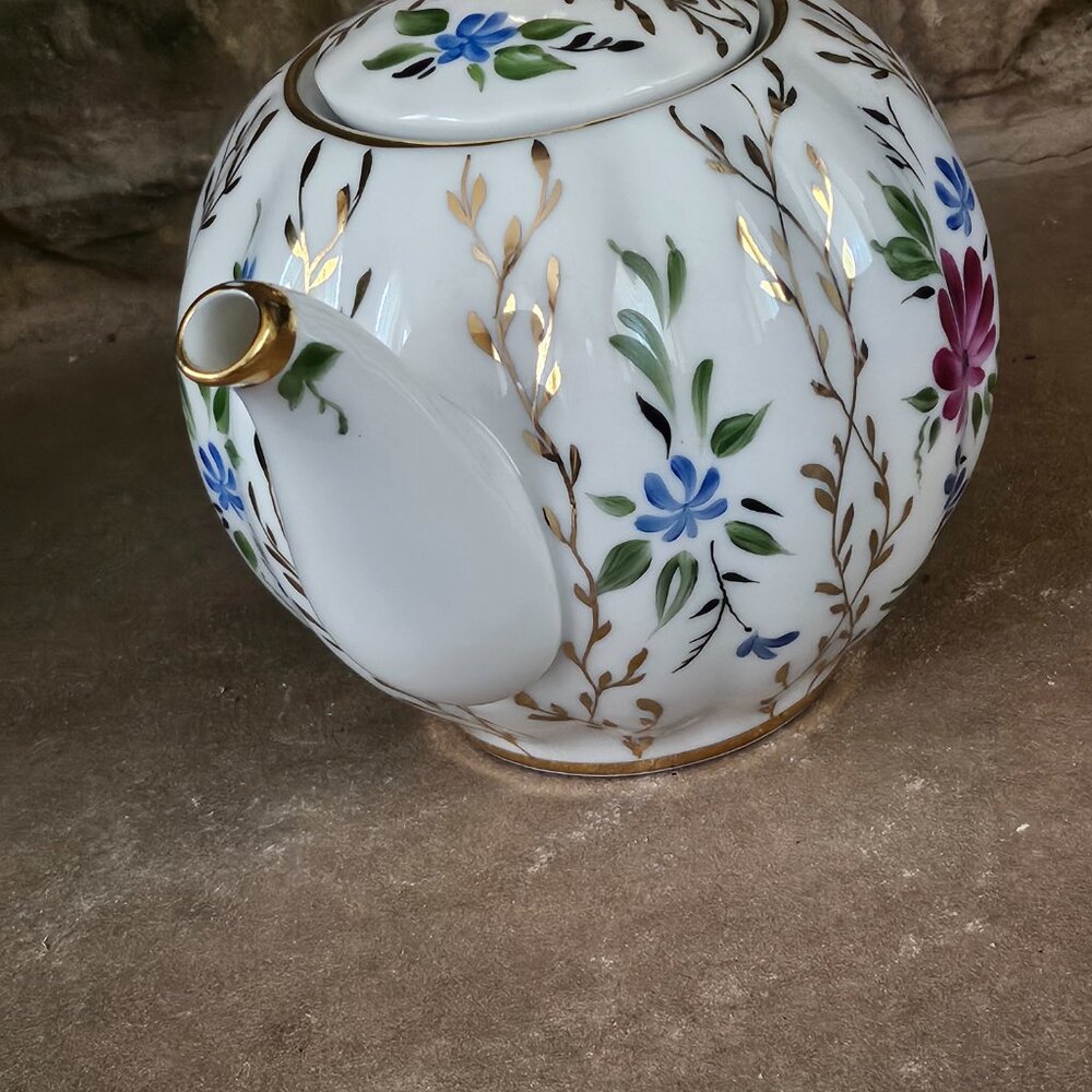 Imperial Lomonosov Porcelain Teapot with Hand Painted Flowers and Gold L… - Picture 9 of 11